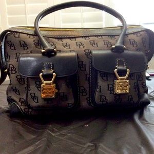 Authentic Dooney & Bourke Matching Purse and Wallet